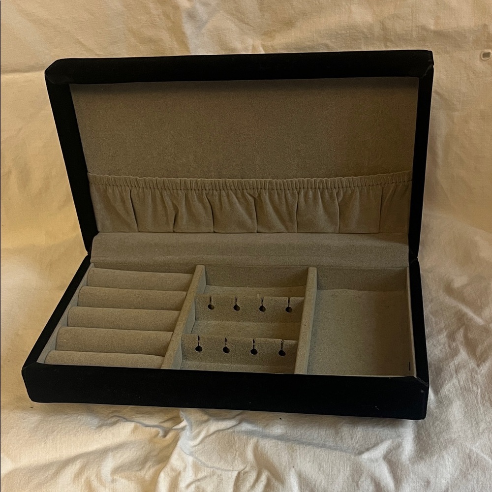 Black Velvet Jewelry Travel Case